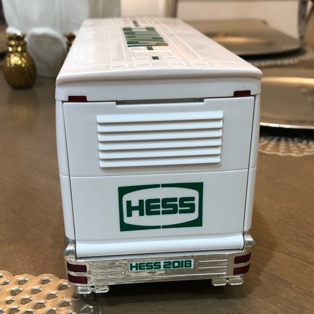 HESS 2018 RV With ATV and Motorbike Motorcycle Collector Collection Set - Picture 5 of 10